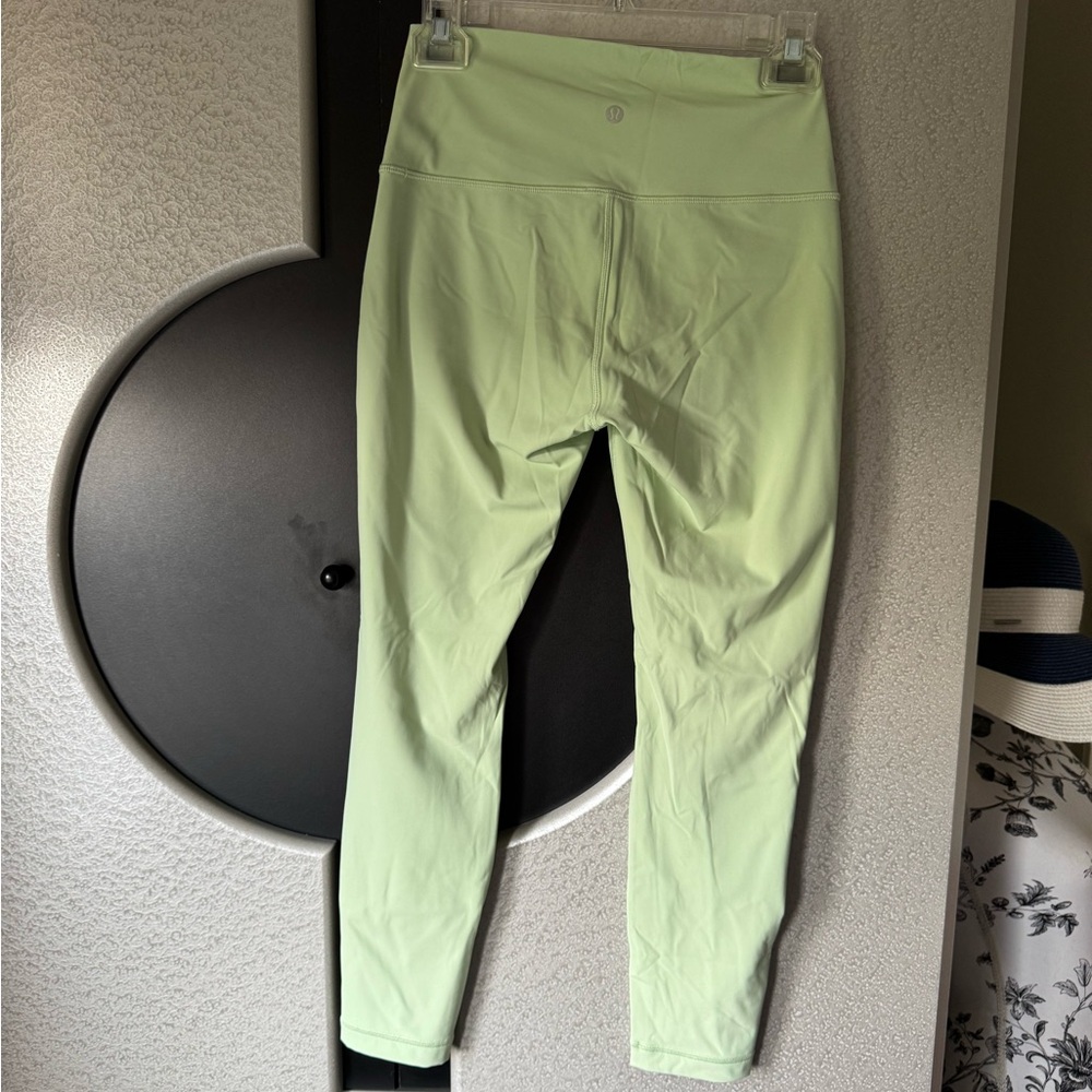 Lululemon Athletica Mints Green Leggings High-Waisted Stretch - Picture 4 of 7
